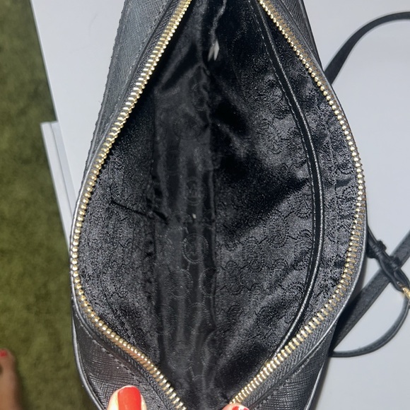 Michael Kors cross body.  Great condition. - Picture 5 of 5